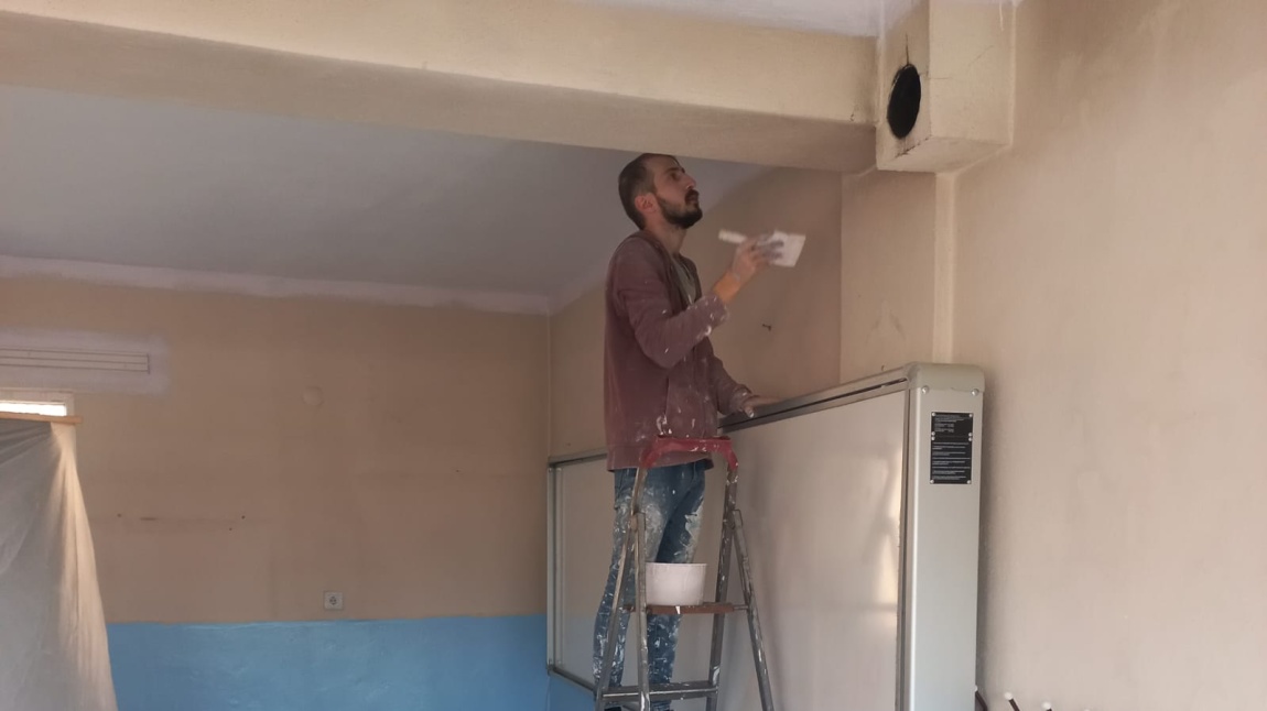 OKULUMUZDA BOYAMA İŞLEMİ GERÇEKLEŞTİRİLDİ